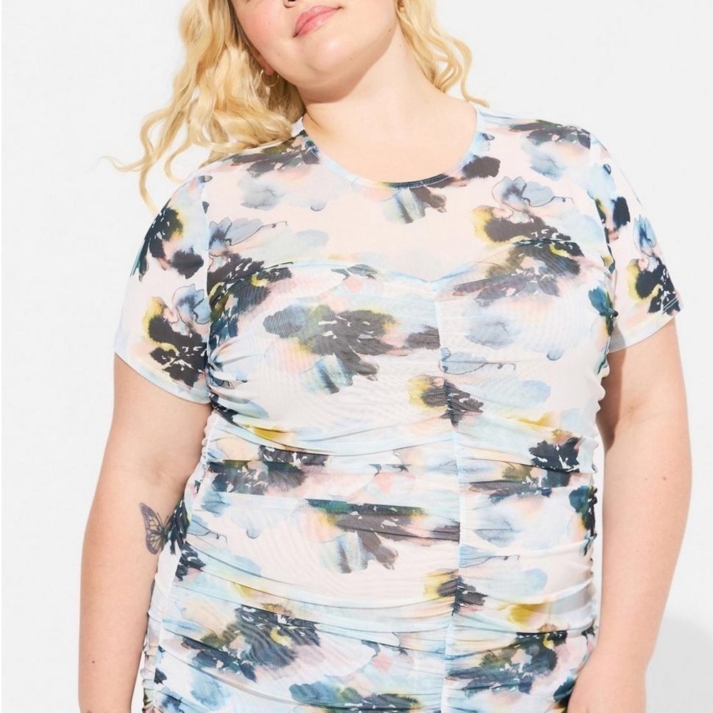 NWT Torrid Stretch Mesh Crew Neck Ruched Multi Floral Top